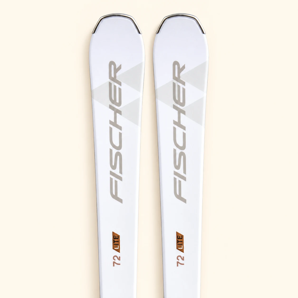 Носки белых лыж Fischer RC One Lite 72